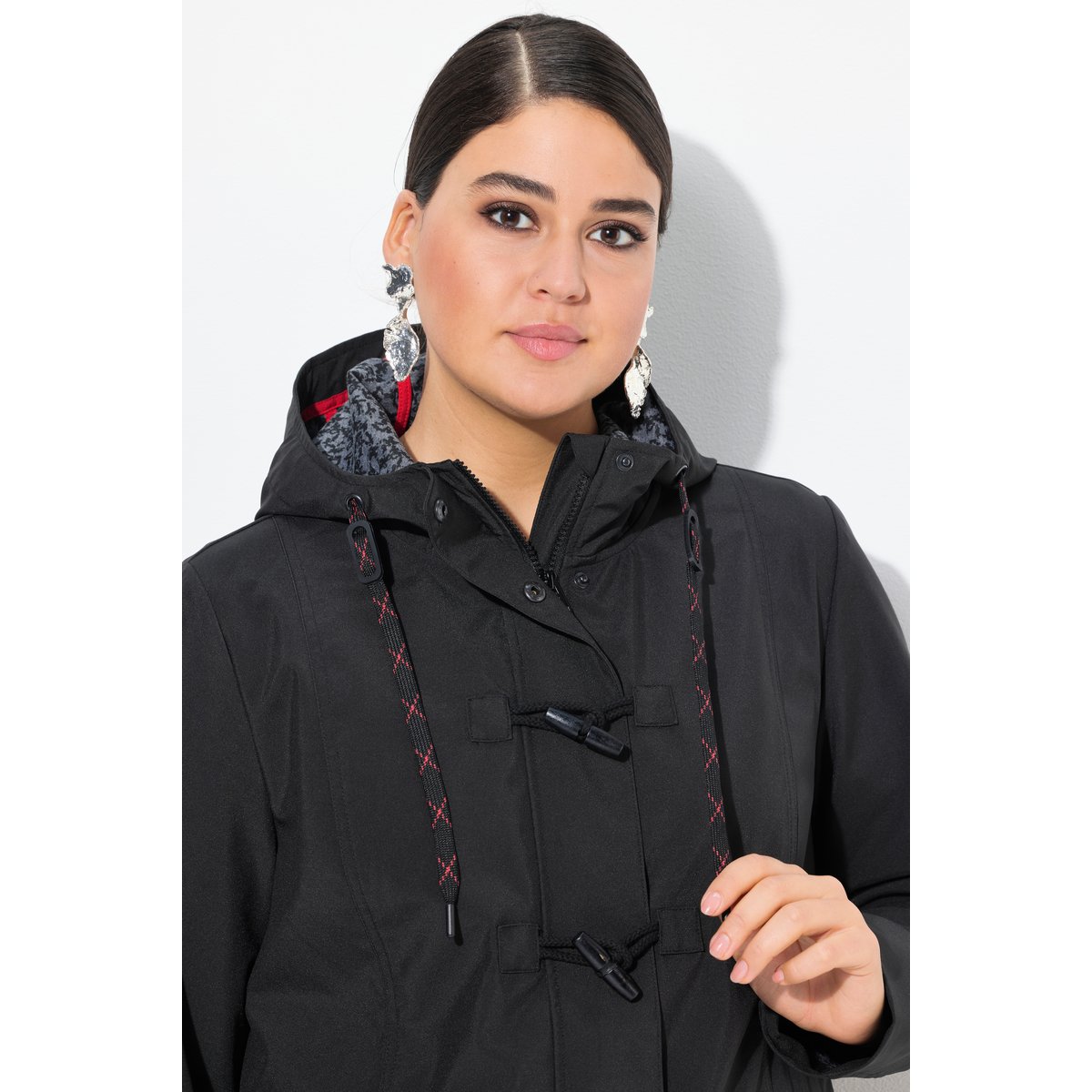 Veste softshell HYPRAR à capuche. Matière noir, ULLA POPKEN