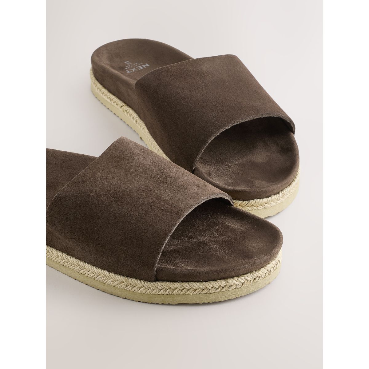 Sandales en daim marron, NEXT