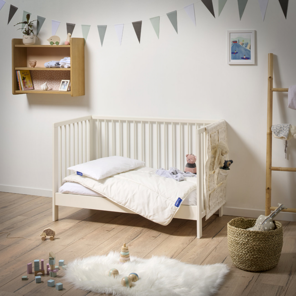 Oreiller bébé moelleux enveloppe COTON BIO blanc, BLEU CALIN