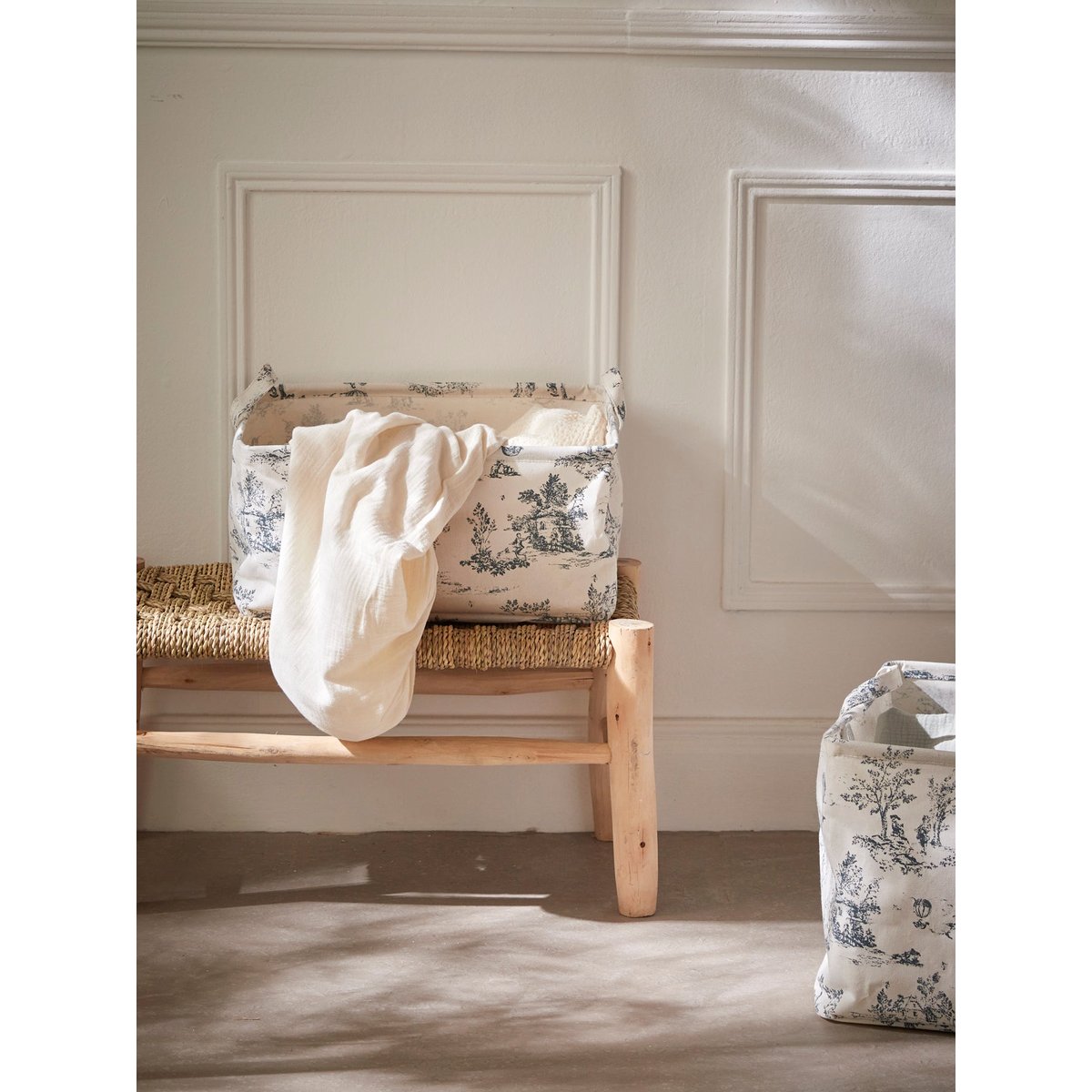 Bac à linge esprit Jouy, petit modèle beige clair, CYRILLUS