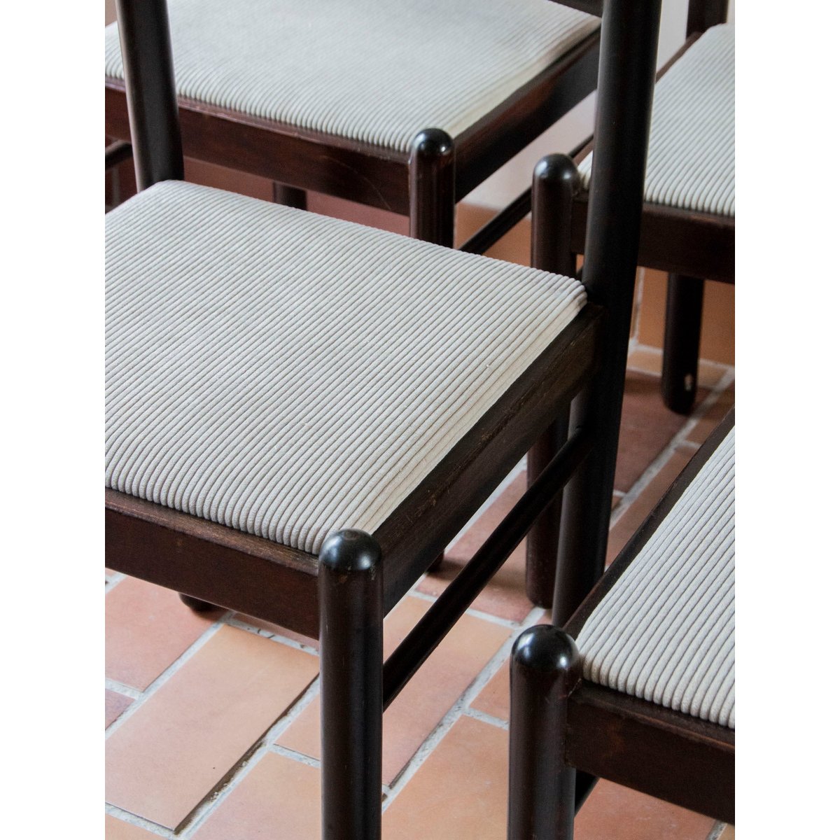 Lot de 7 chaises en velours côtelé Alma N°968 - Bon état gris, DEBONGOUT