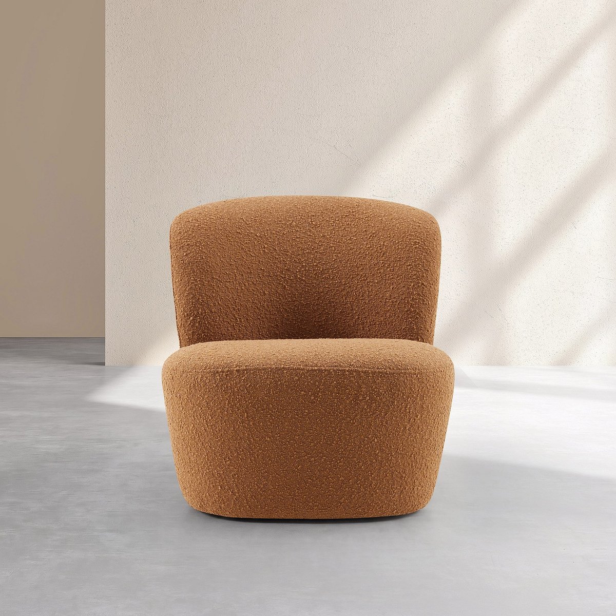 Fauteuil pivotant en tissu bouclette PAULINE terracotta, HABITAT