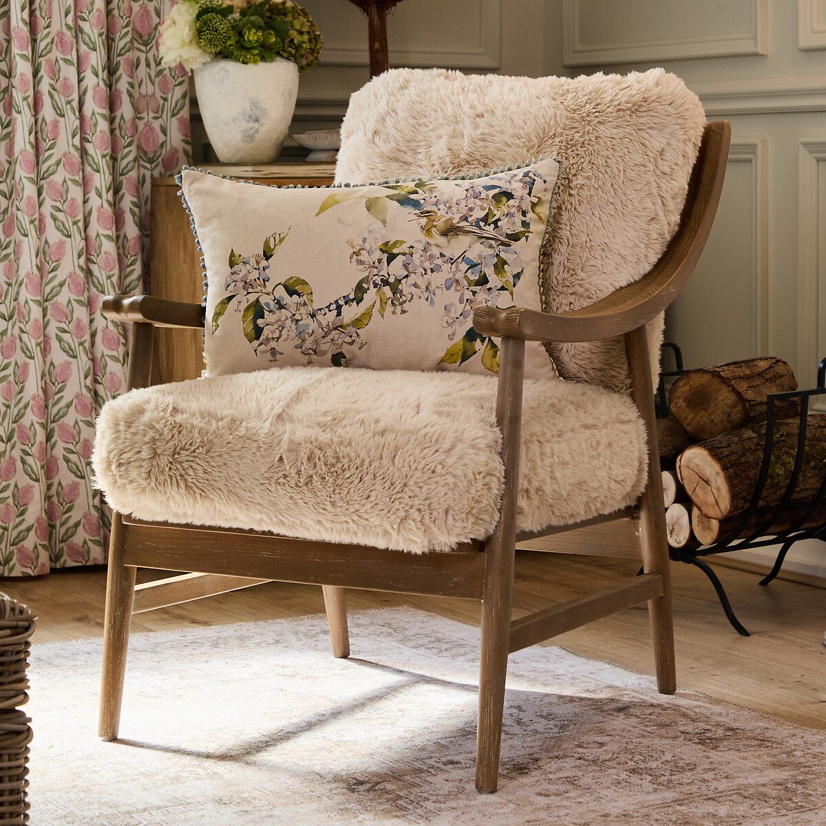 Struan Mid-Century Faux Fur Armchair with Solid Oak Frame natural, VOYAGE MAISON