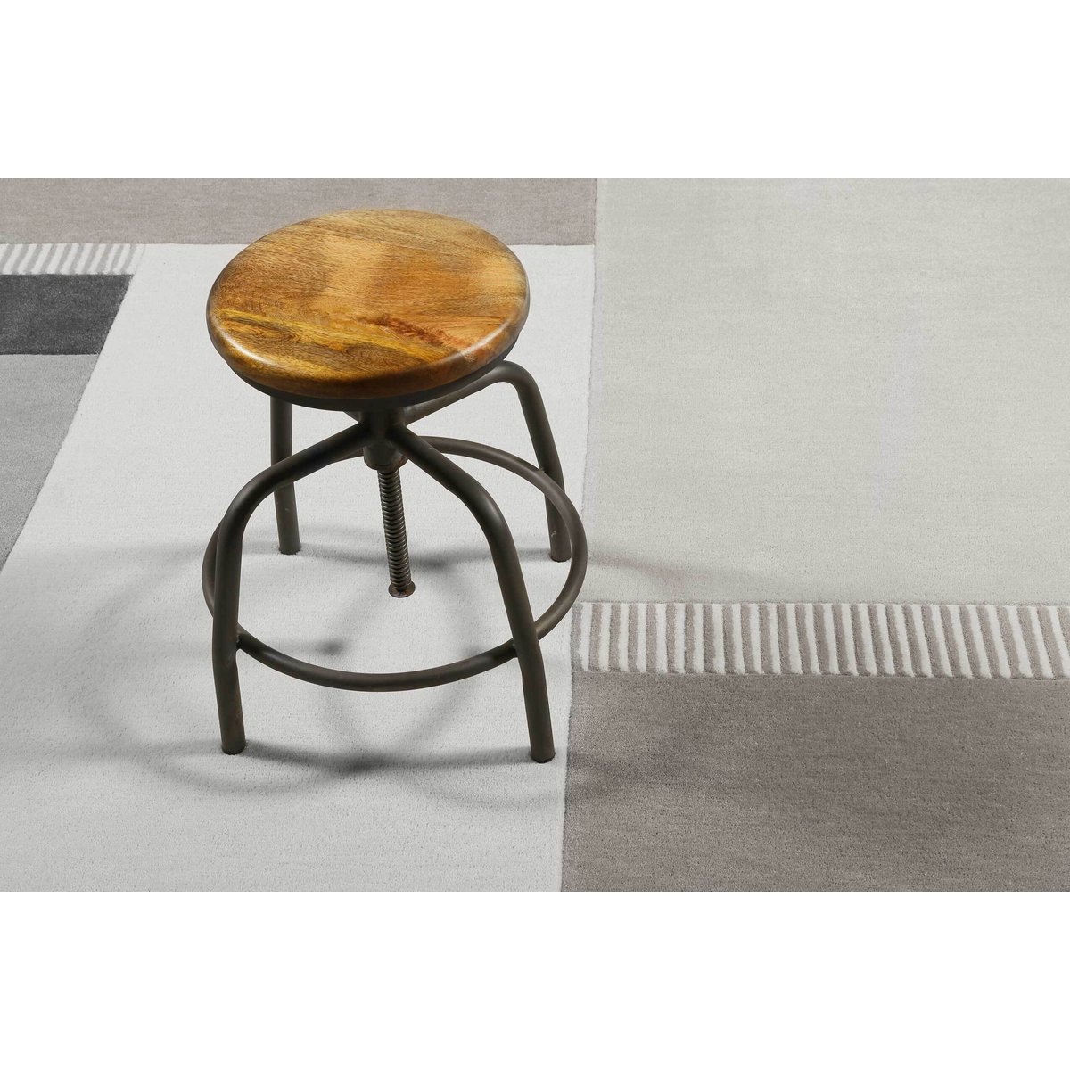 Tapis tufté, motif géométrique en relief , SIMON'S TOWN beige, ESPRIT