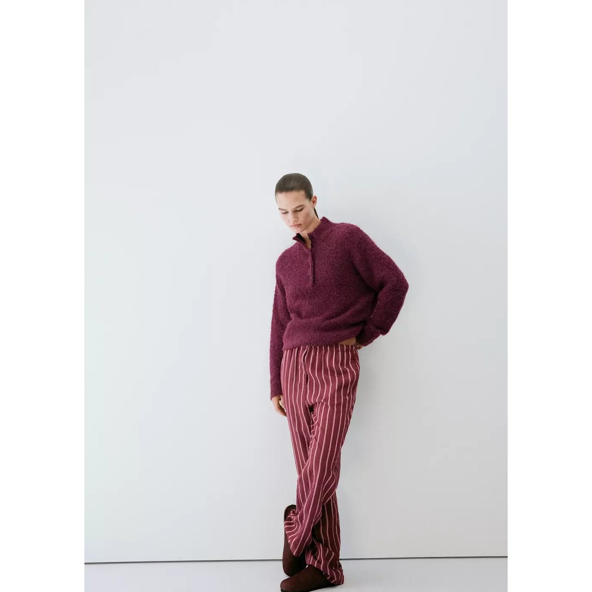 Pull-over tissu bouclé laine bordeaux, MANGO