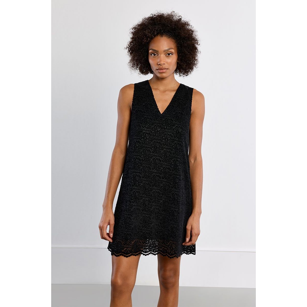 Robe mini en velours, brodée noir, LILI SIDONIO