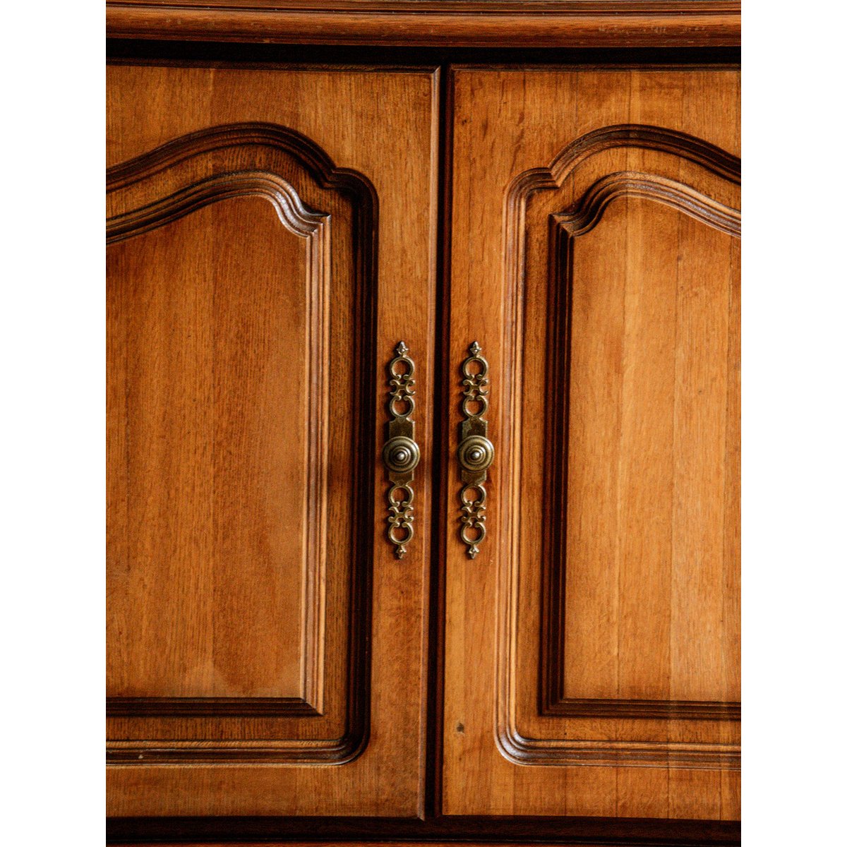 Buffet en bois Gilbert N°229 - Bon état bois, DEBONGOUT
