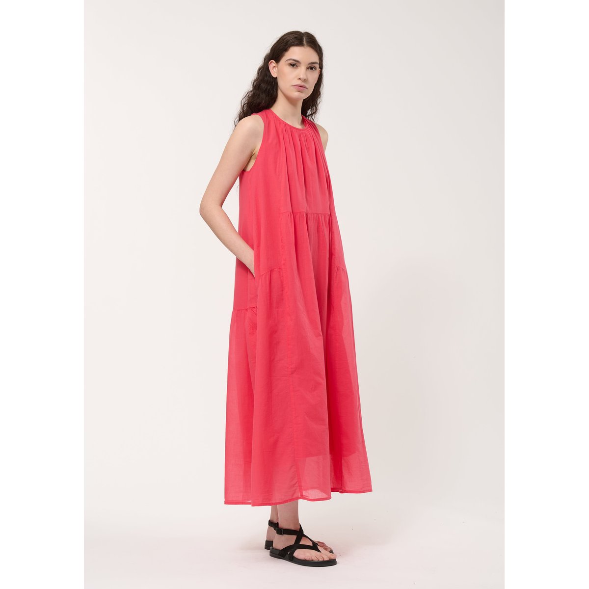 Robe longue froncée vermillon, HUMILITY