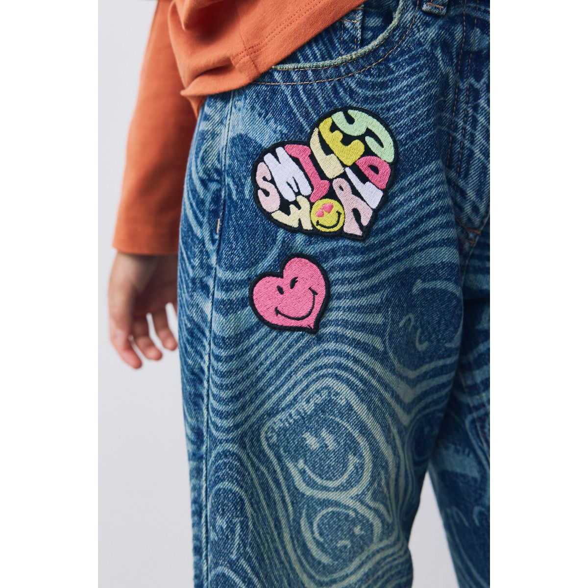 Jean large imprimé smileyworld® bleu moyen, NEXT