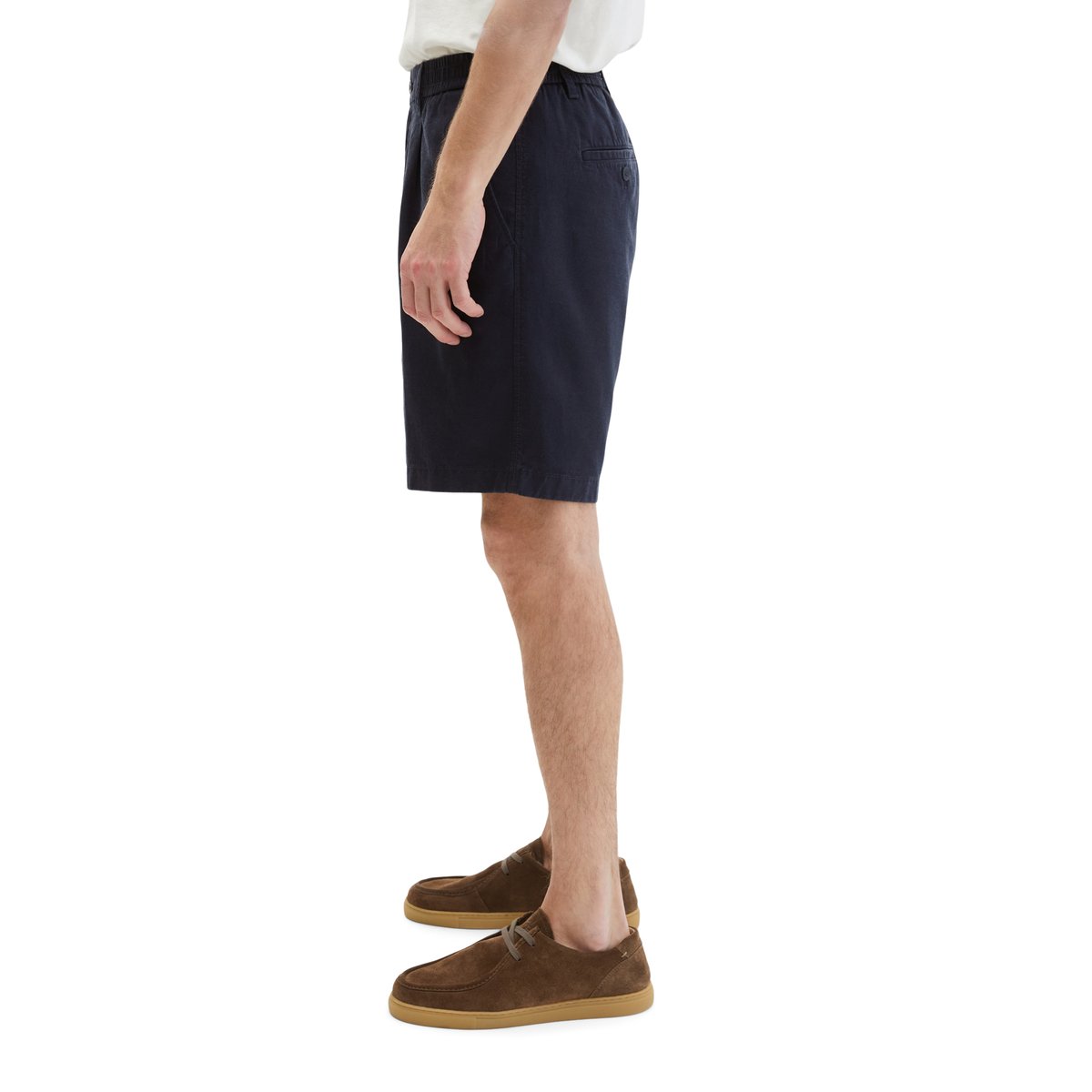 Short modèle Eksjö Jogger pleats relaxed en mélange de TENCEL™ Lyocell et de lin bleu foncé, MARC O'POLO