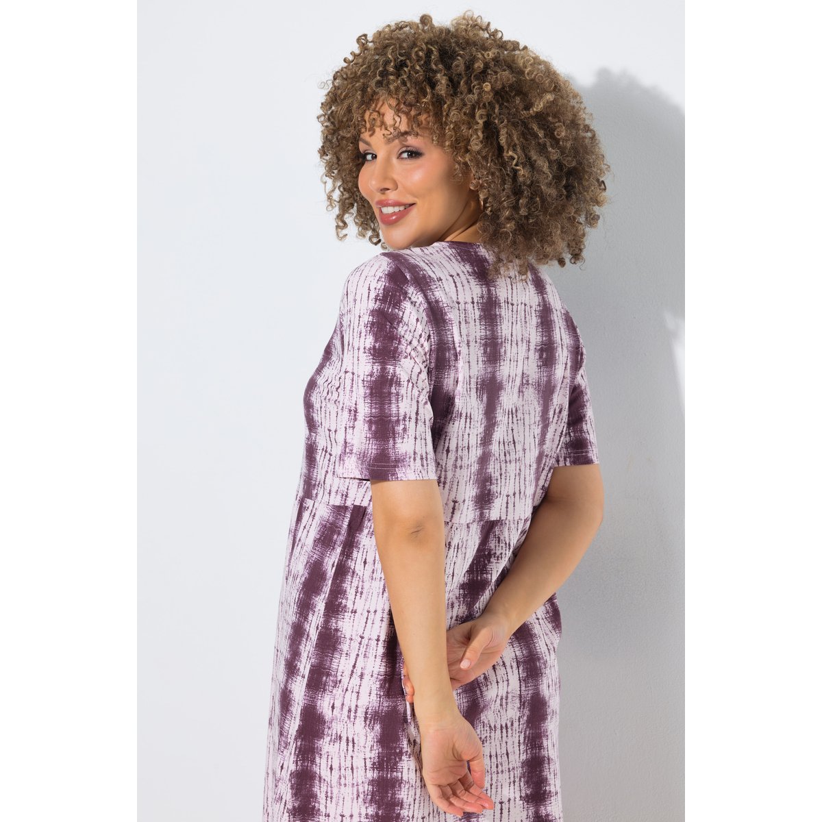 Robe midi avec rayures esprit batik brun nougat, ULLA POPKEN
