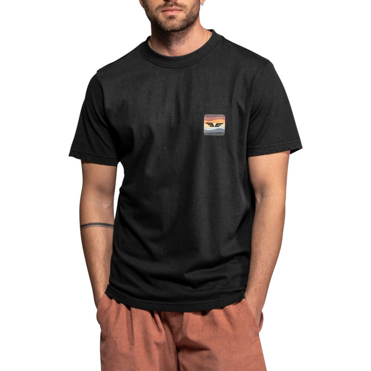 T-shirt Estill en coton noir imprimé à coupe droite pourvu d'un col rond noir, DAYTONA