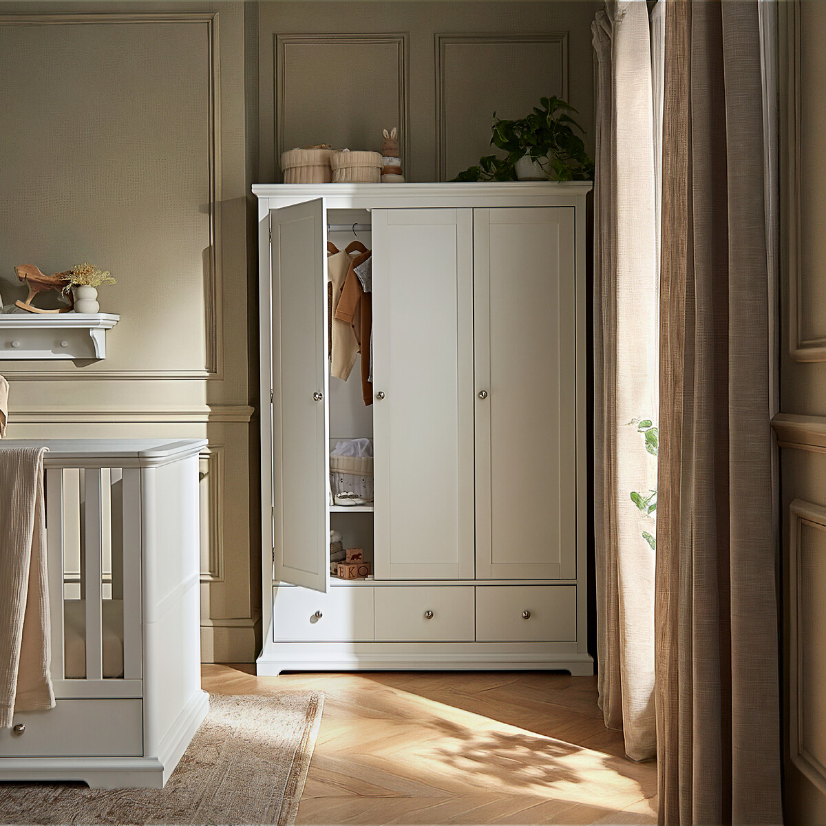 Beaumont Triple Nursery Wardrobe white, CUDDLECO