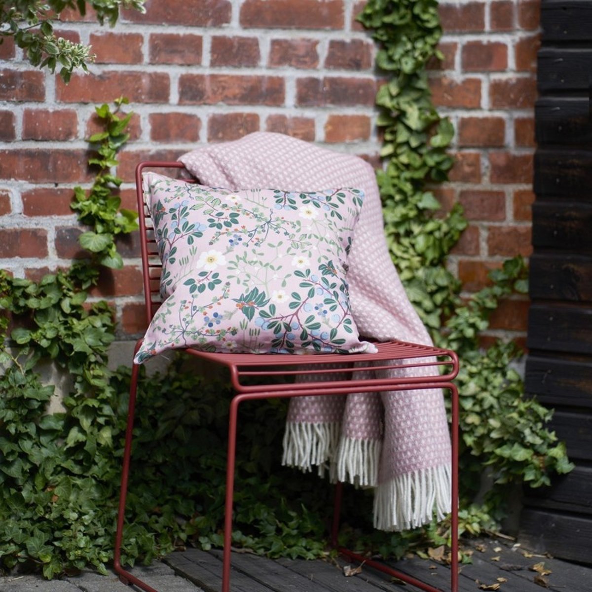 Plaid laine agneau  KNUT rose poudré, KLIPPAN