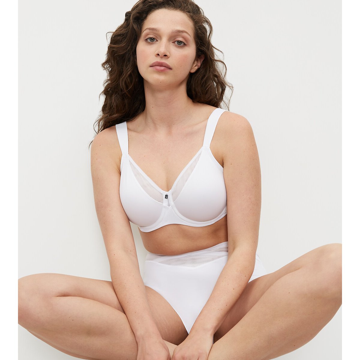 True Shape Sensation Minimiser Bra white, TRIUMPH