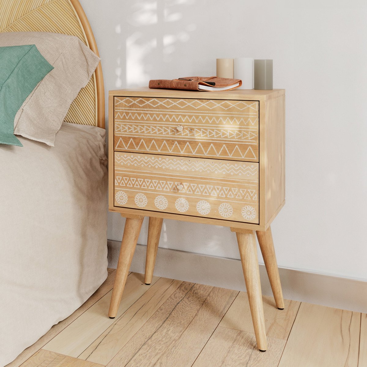 Table de chevet en bois de manguier gravé 2 tiroirs - TINY bois clair, MAISON PAVANE