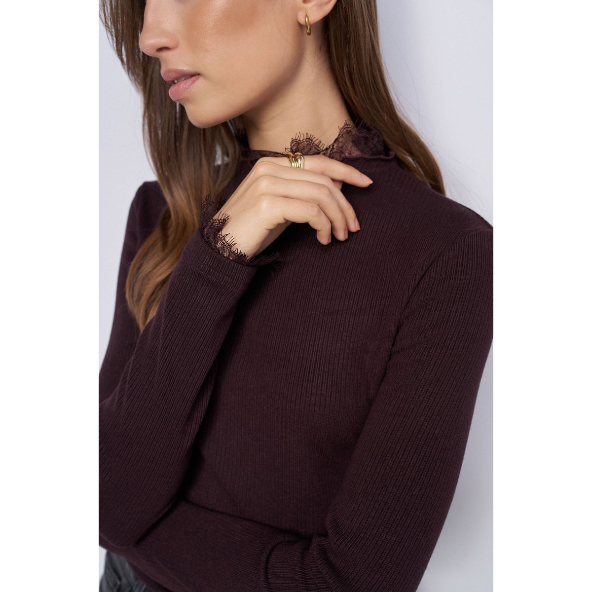 PULL EN MAILLE CÔTELÉE AVEC DENTELLE marron, SALSA JEANS