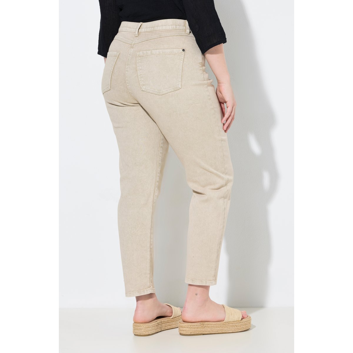 Jean Mom en denim extensible beige, ULLA POPKEN