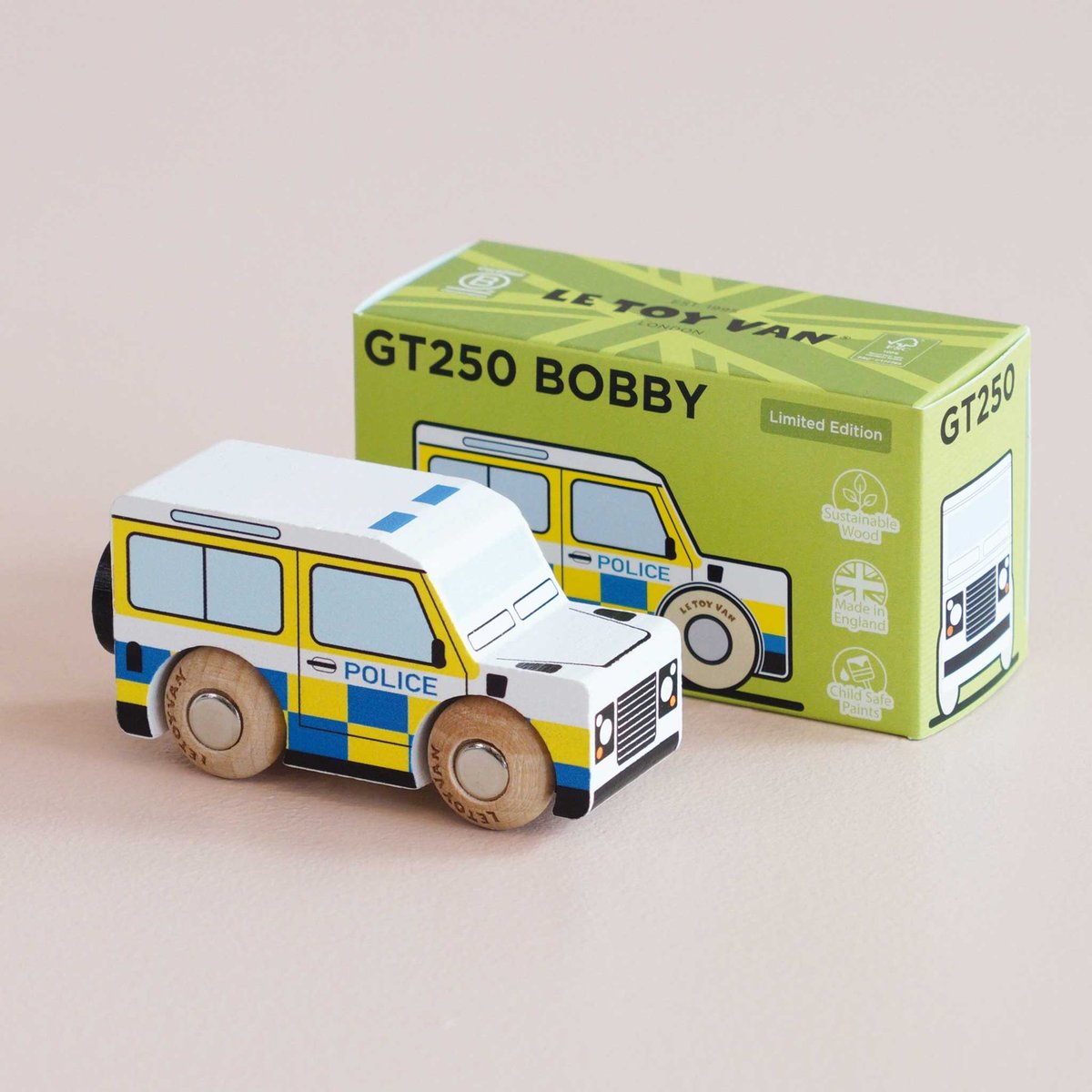 Voiture Bobby No 40 blanc, LE TOY VAN