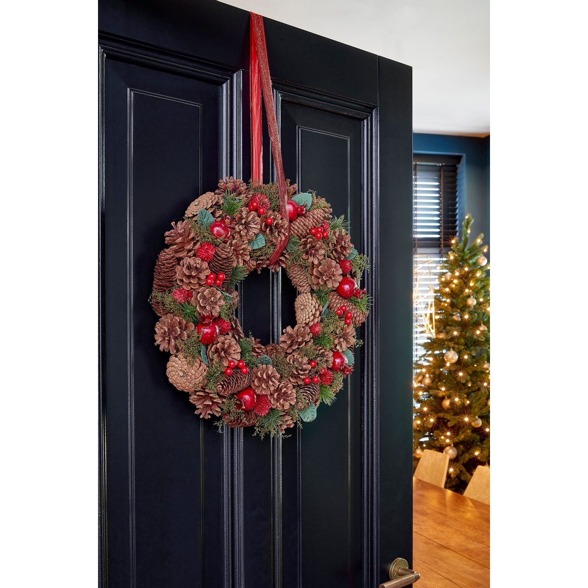 Couronne de Noël avec pommes de pin LANDON brun, MICA DECORATIONS
