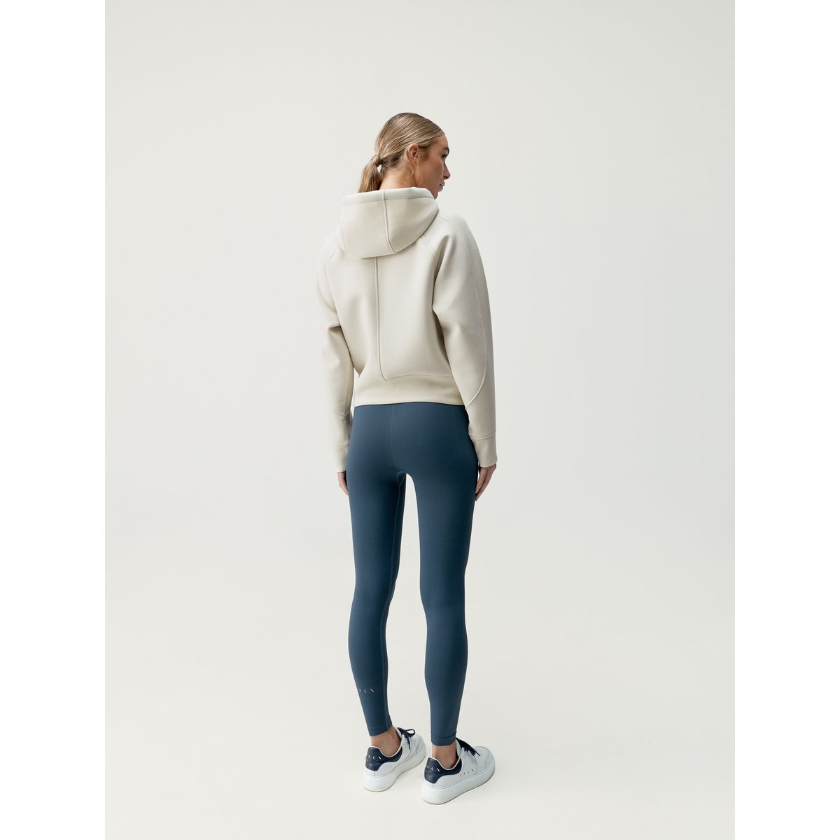 Sweat de sport à capuche zippé Performance ELSA blanc, BORN