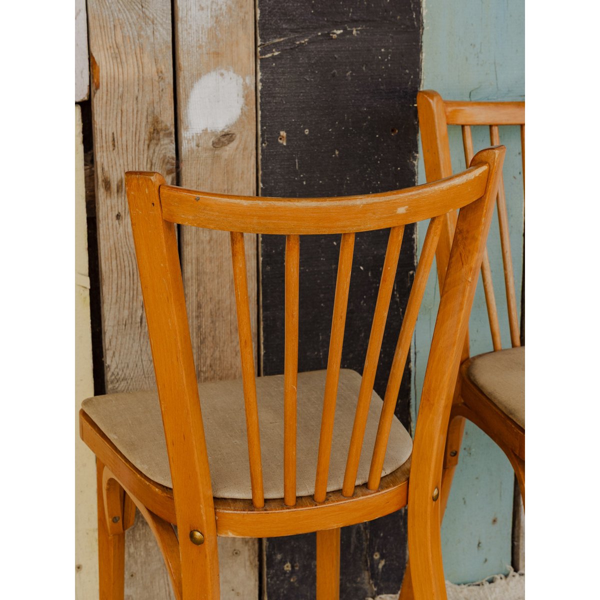 Lot de 6 chaises Baumann en bois Claude N°1387 - Bon état bois clair, DEBONGOUT
