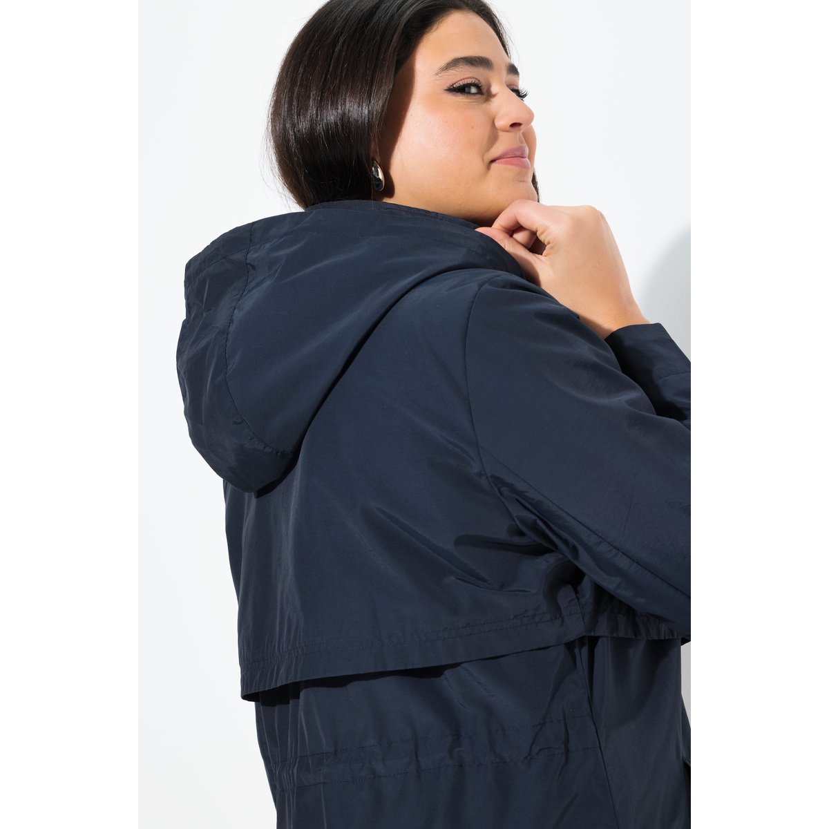 Parka à capuche. Fentes latérales zippées. marine, ULLA POPKEN