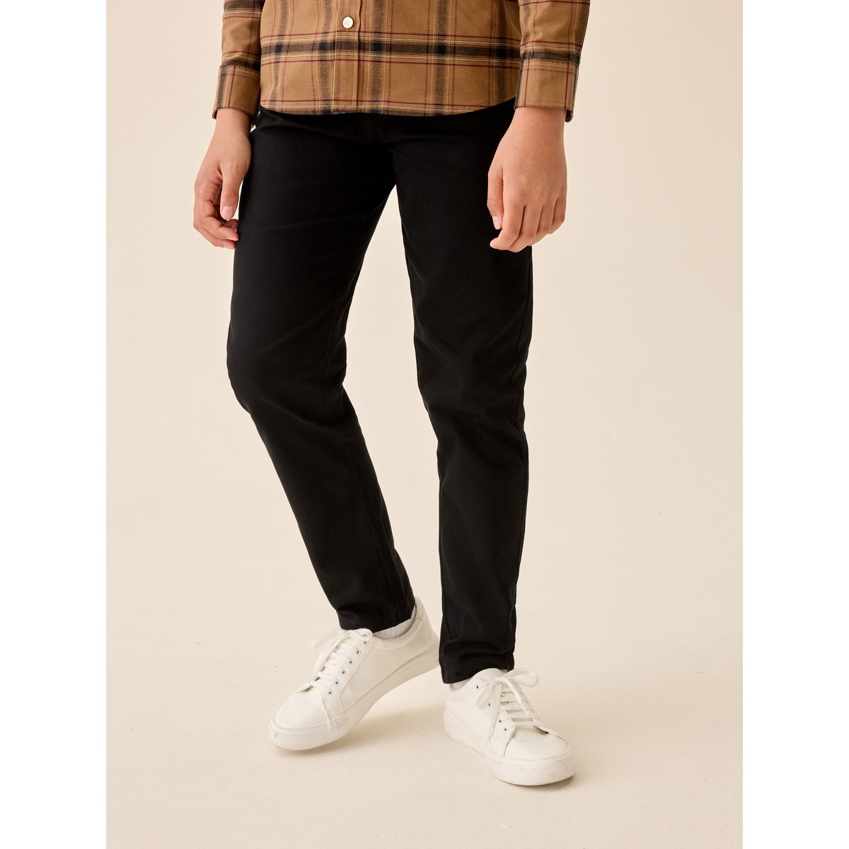 Pantalon chino long stretch coupe regular noir, NEXT