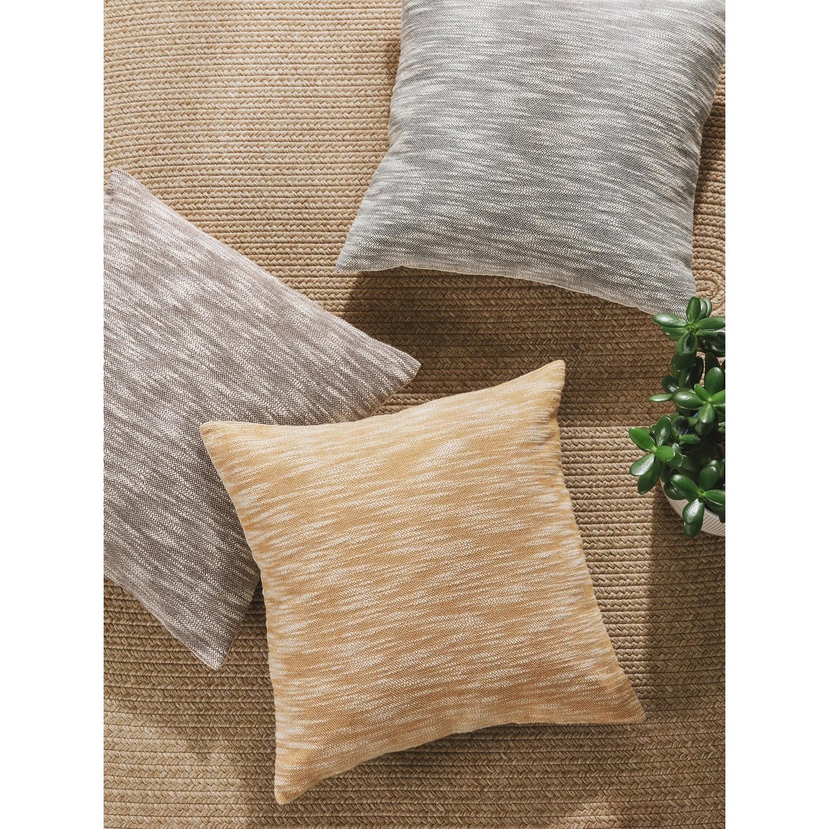 Housse de coussin tissé main NADIA gris, BENUTA