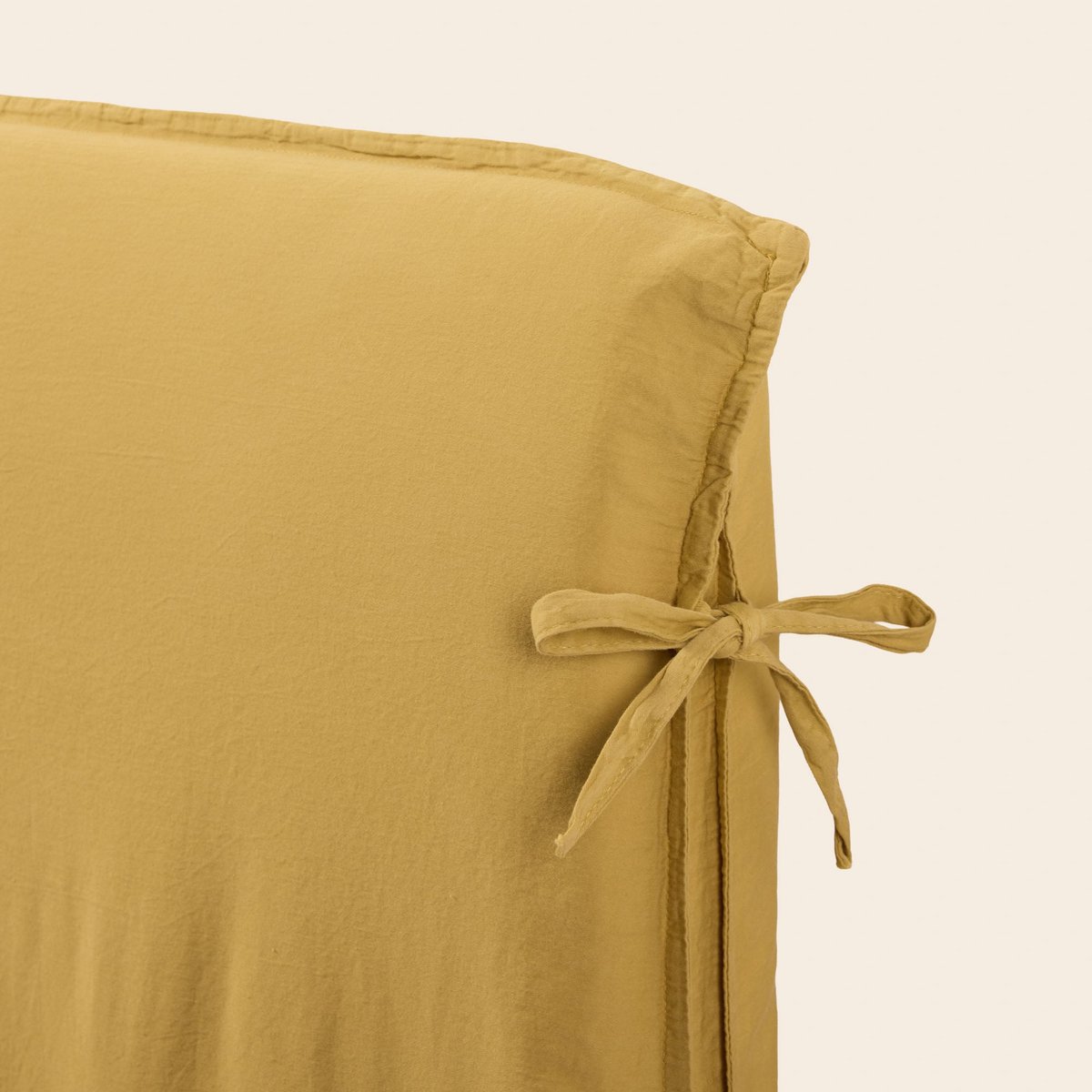 Housse De Tête De Lit en Satin de coton lavé uni à nouettes SATHEENE jaune indien, MADURA