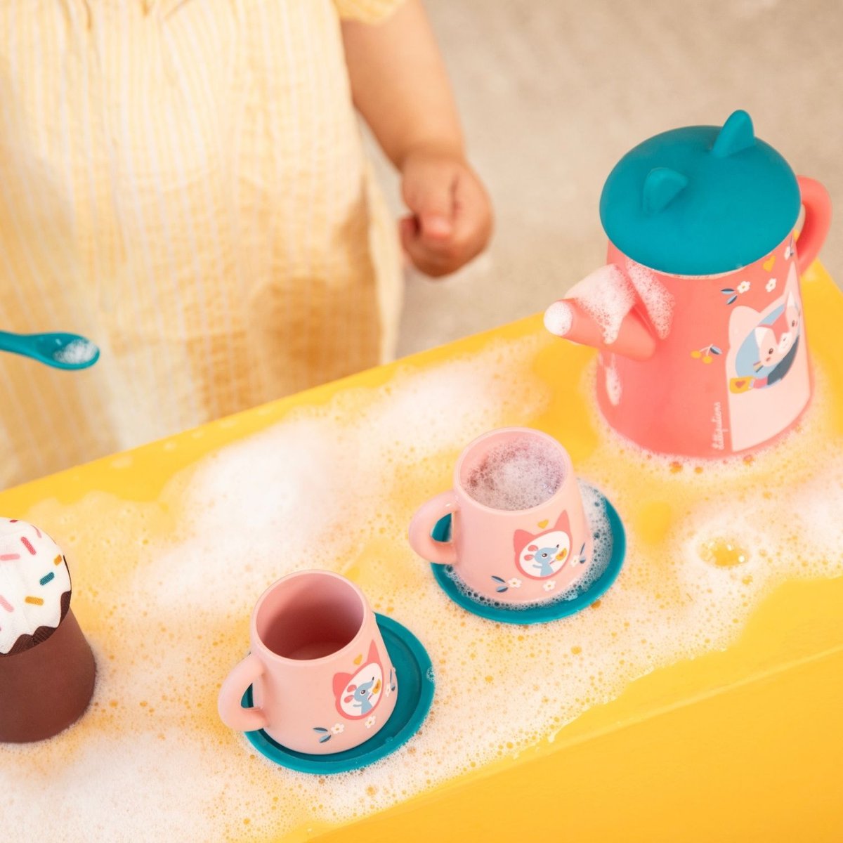 Set de thé pour le bain rose, bleu, marron, LILLIPUTIENS