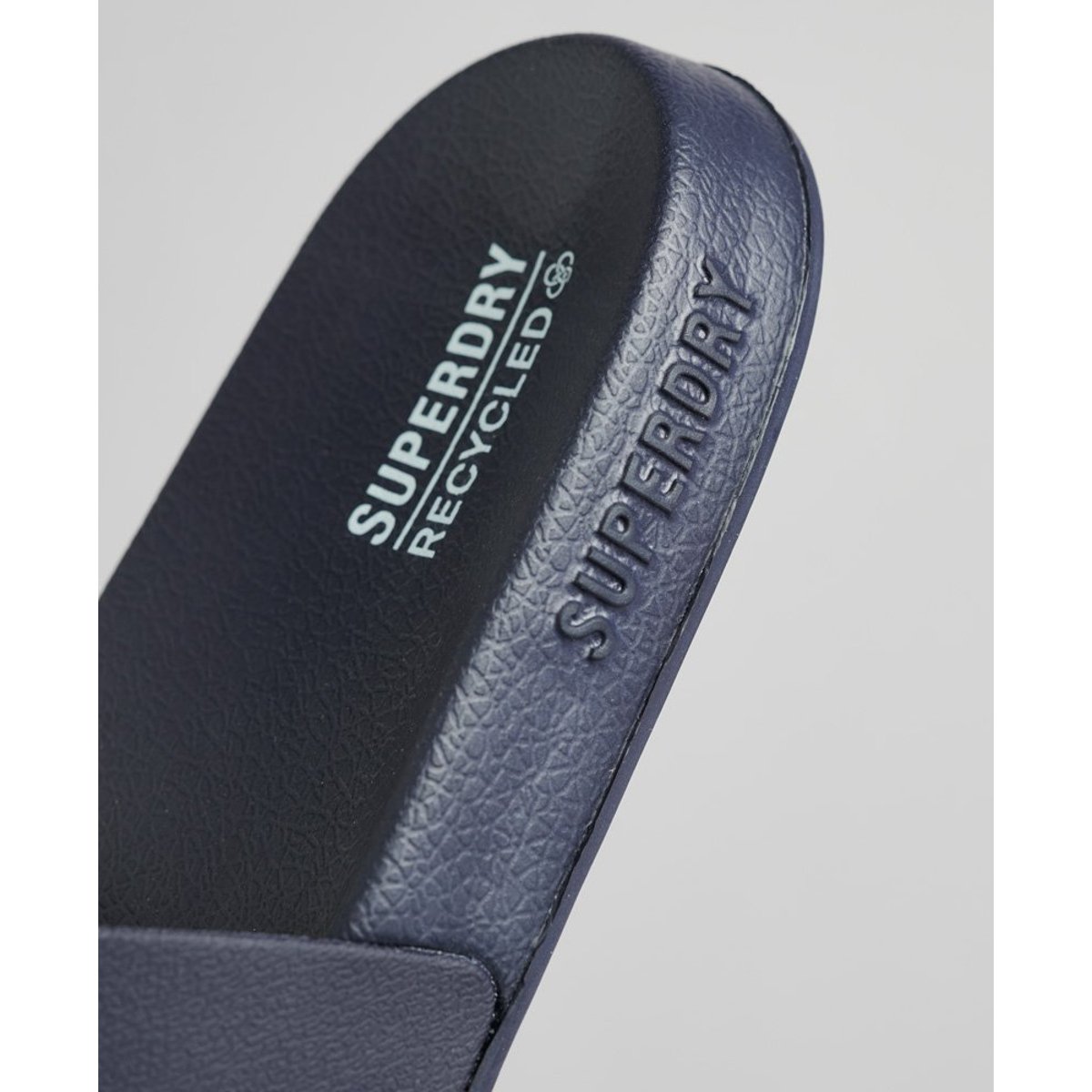 Claquettes de piscine à logo CODE bleu marine intense, SUPERDRY