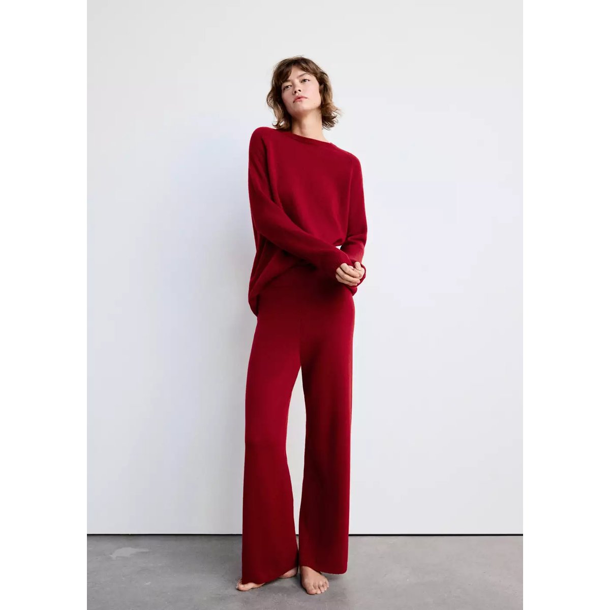 Blouse à pois avec foulard rouge, MANGO