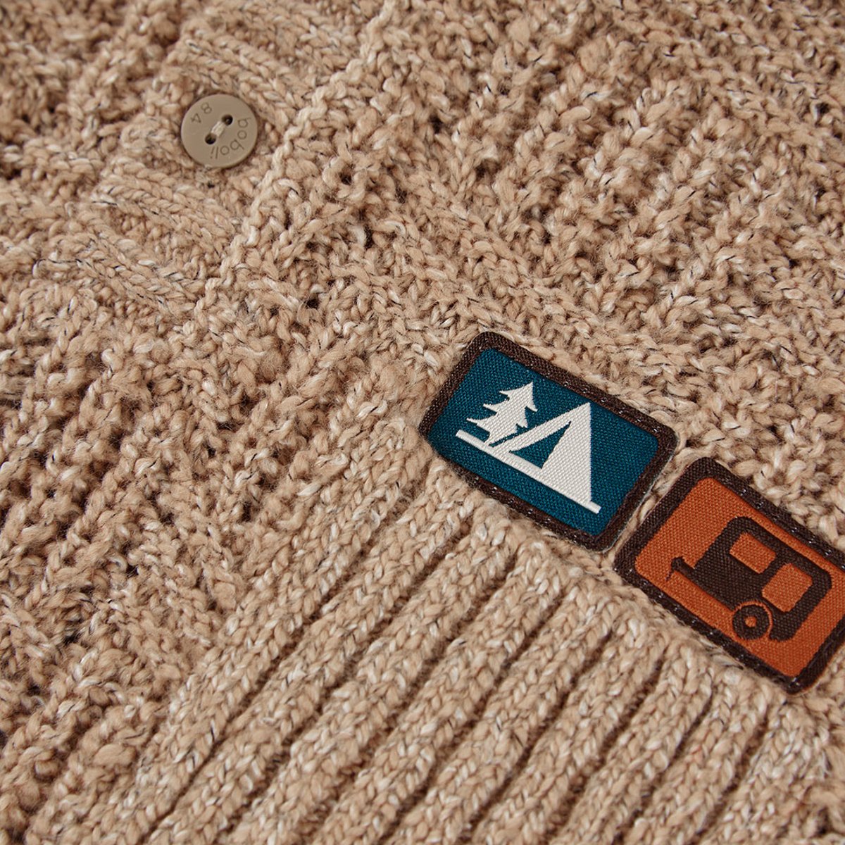 Pull garçon à capuche et patches marron, BOBOLI
