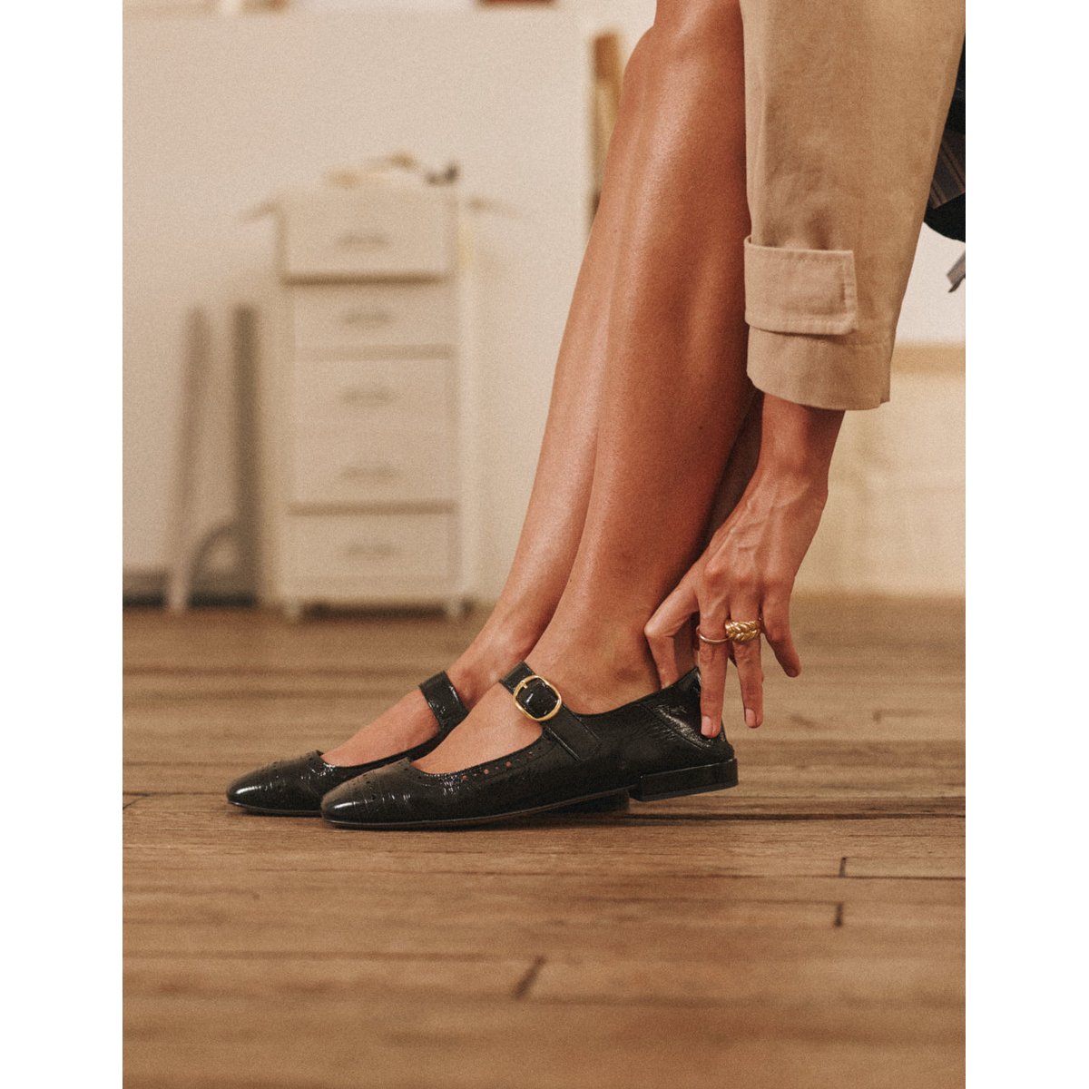 Ballerines LALI cuir plissé verni noir, ODAJE