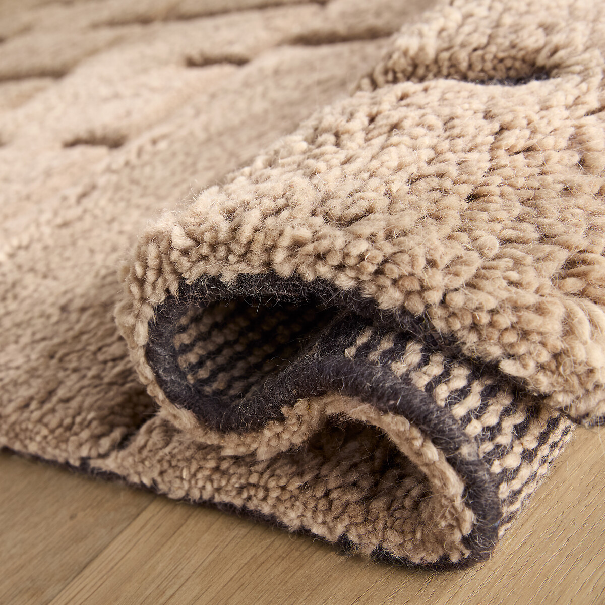 Tézé 93% Wool Hand-Knotted Rug ash beige, AM.PM