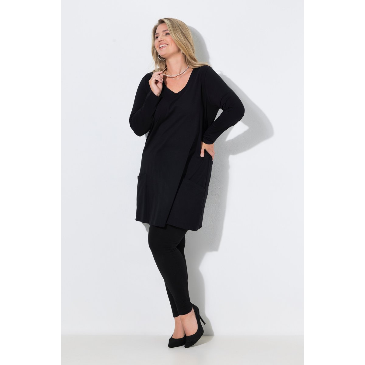 T-shirt long avec poches noir, ULLA POPKEN