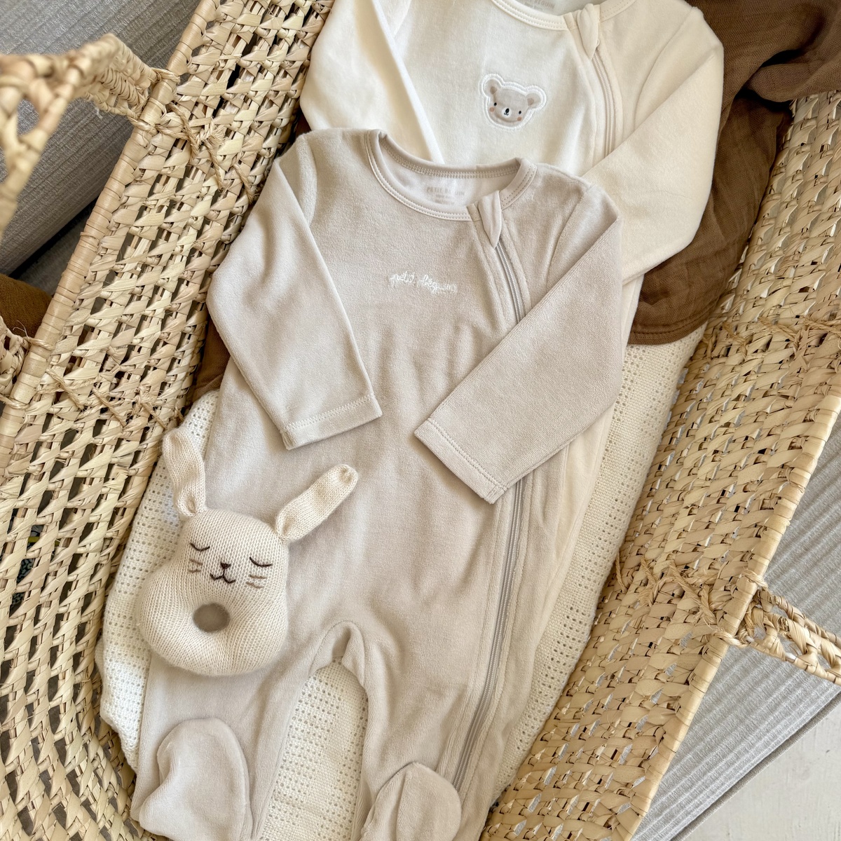 Lot de 2 pyjamas bébé en velours ouverture zippée ecru, PETIT BEGUIN