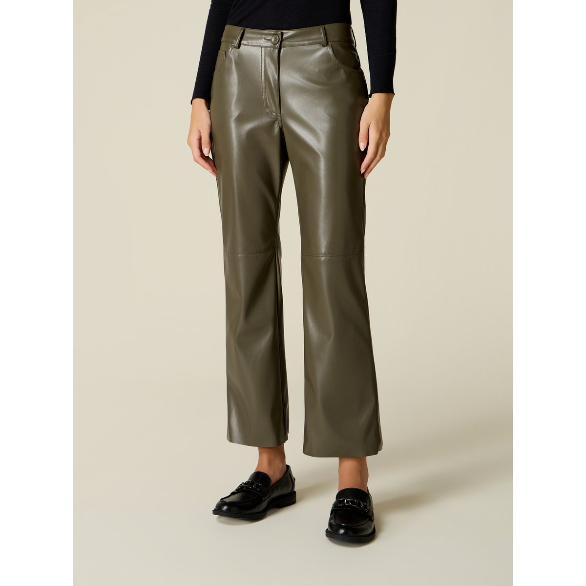 Pantalon flare en tissu enduit verde militare, OLTRE