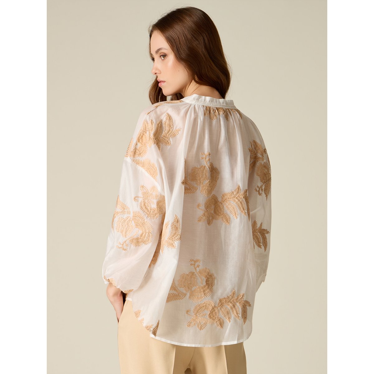 Blouse avec broderies blanc, OLTRE