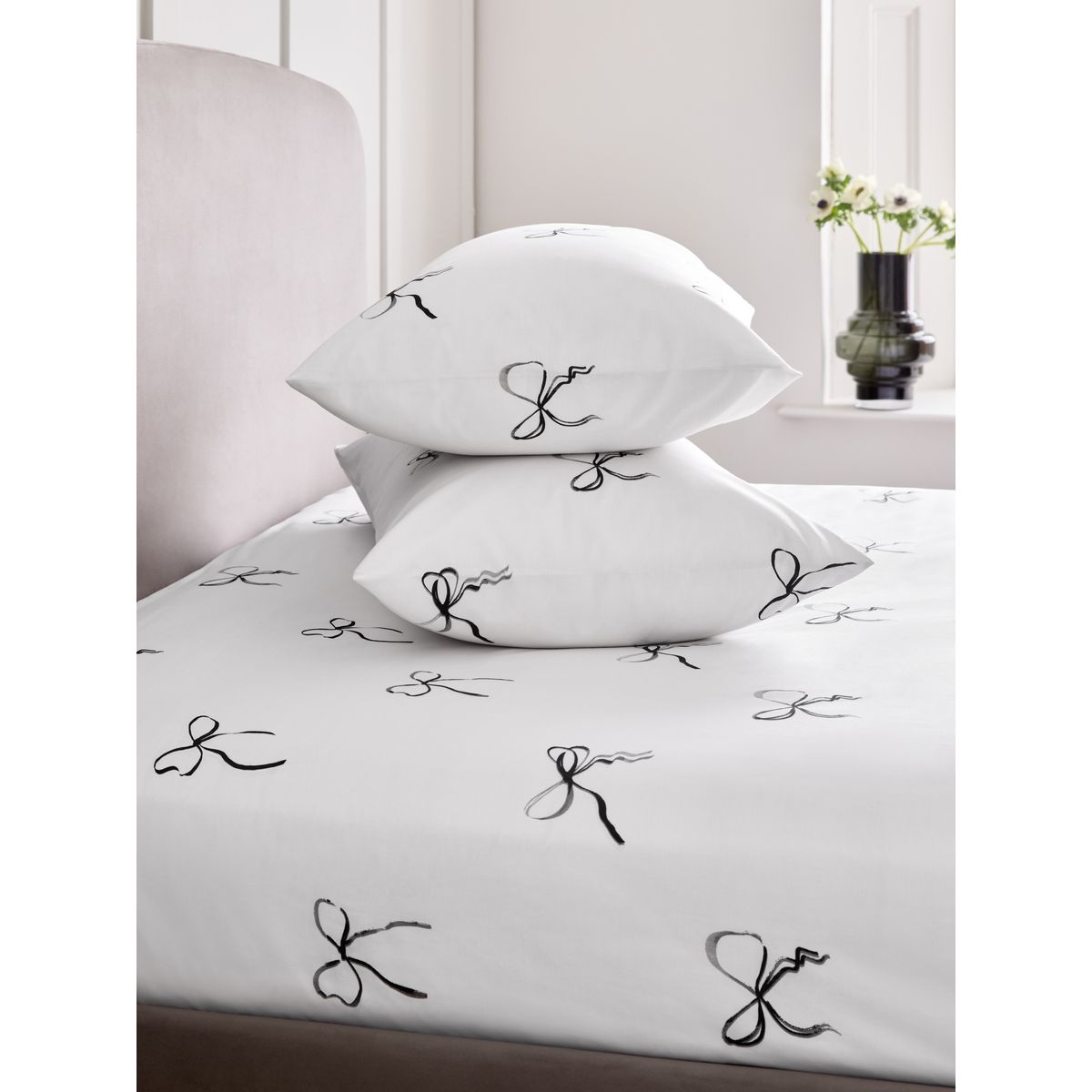 Parure drap-housse et taie avec nœuds noir/blanc, NEXT