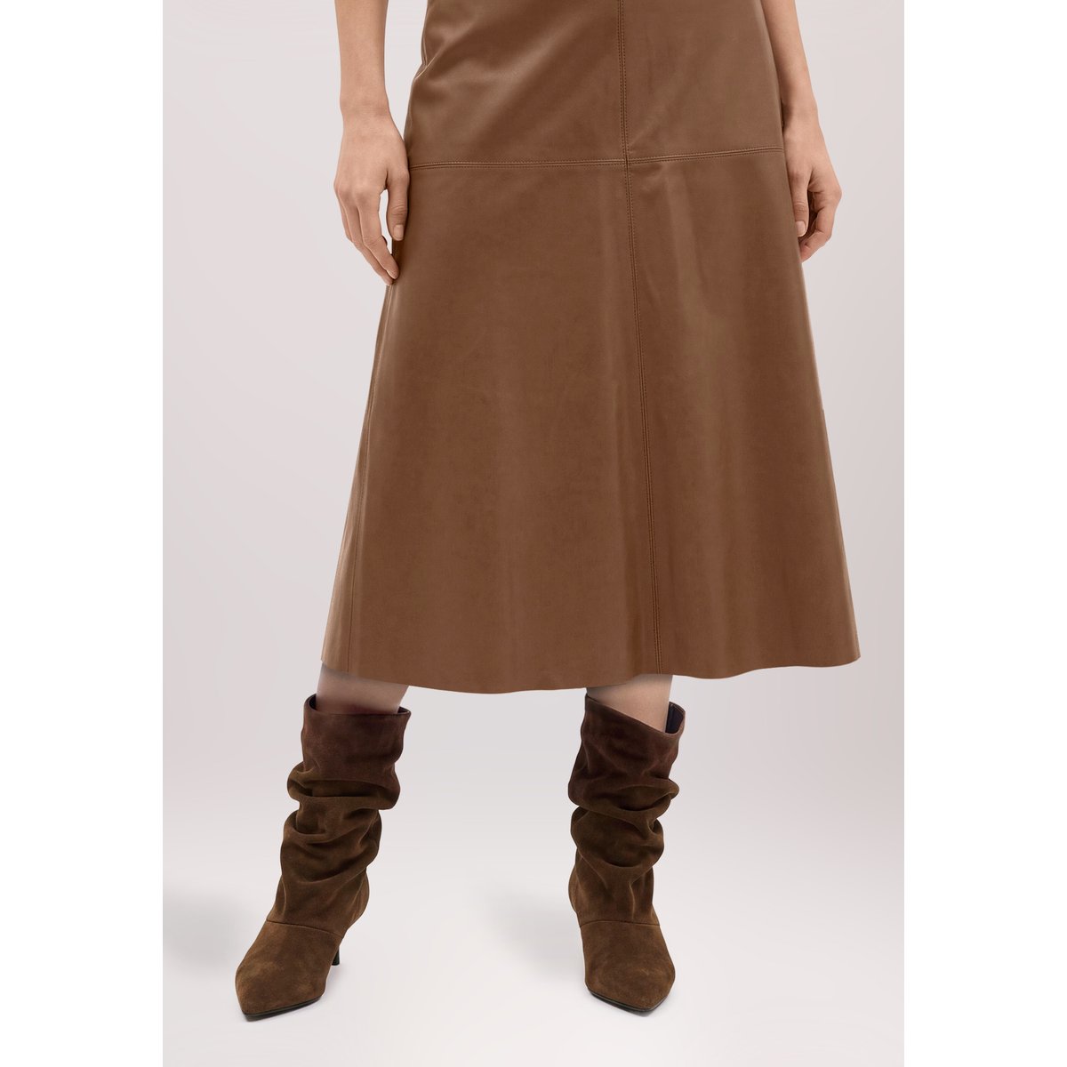 Jupe de coupe trapèze unicolore dark coffee, BETTY BARCLAY