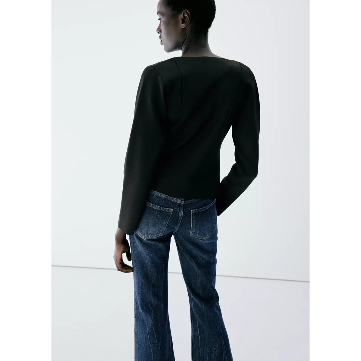 Veste en maille boutons bijoux noir, MANGO