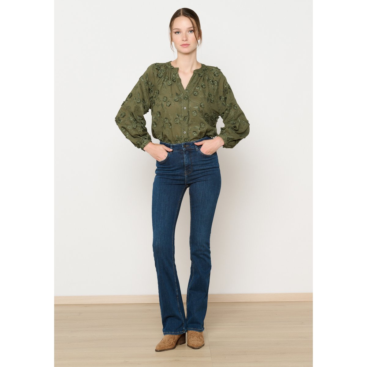 Jean bootcut avec taille haute dark blue, LOLALIZA