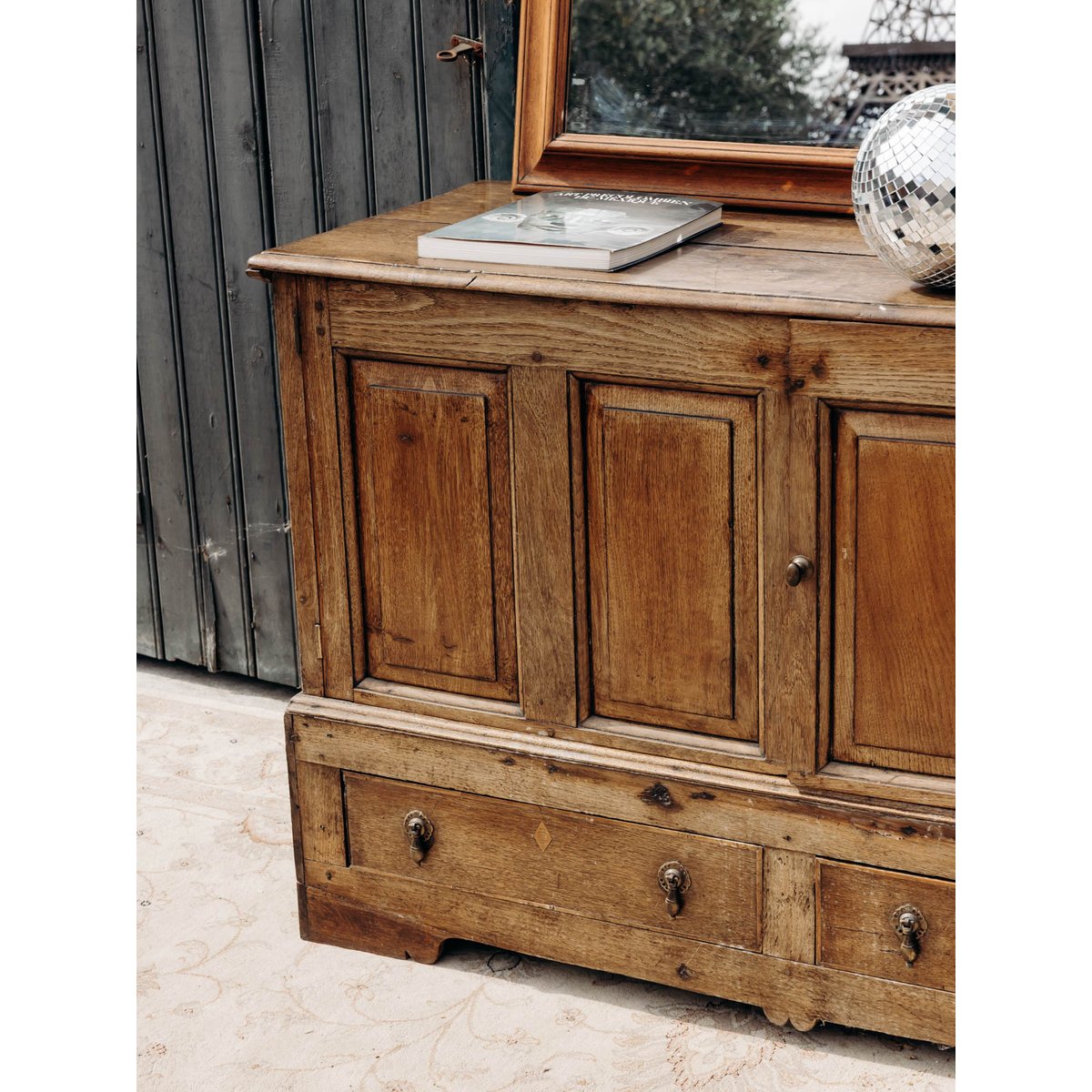 Buffet rustique massif Gilbert N°1696 - Bon état bois foncé, DEBONGOUT