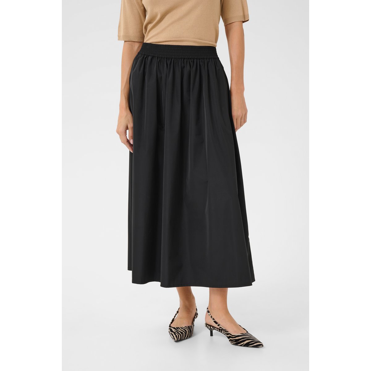 Jupe casual noir, CULTURE