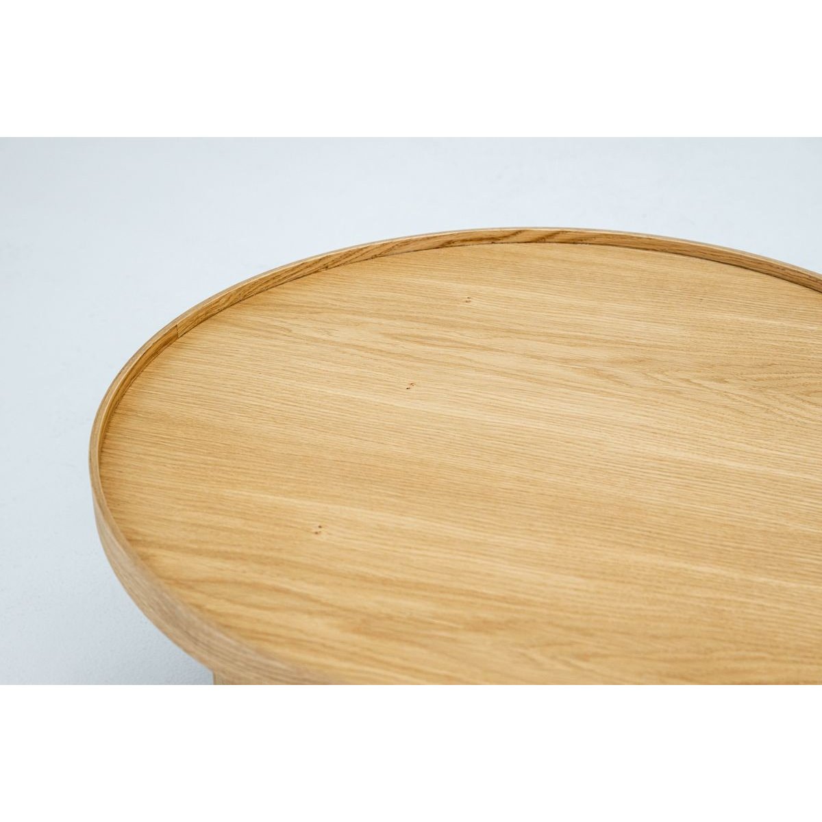 Table basse ronde en placage, CASTELLANE marron clair, BOBOCHIC