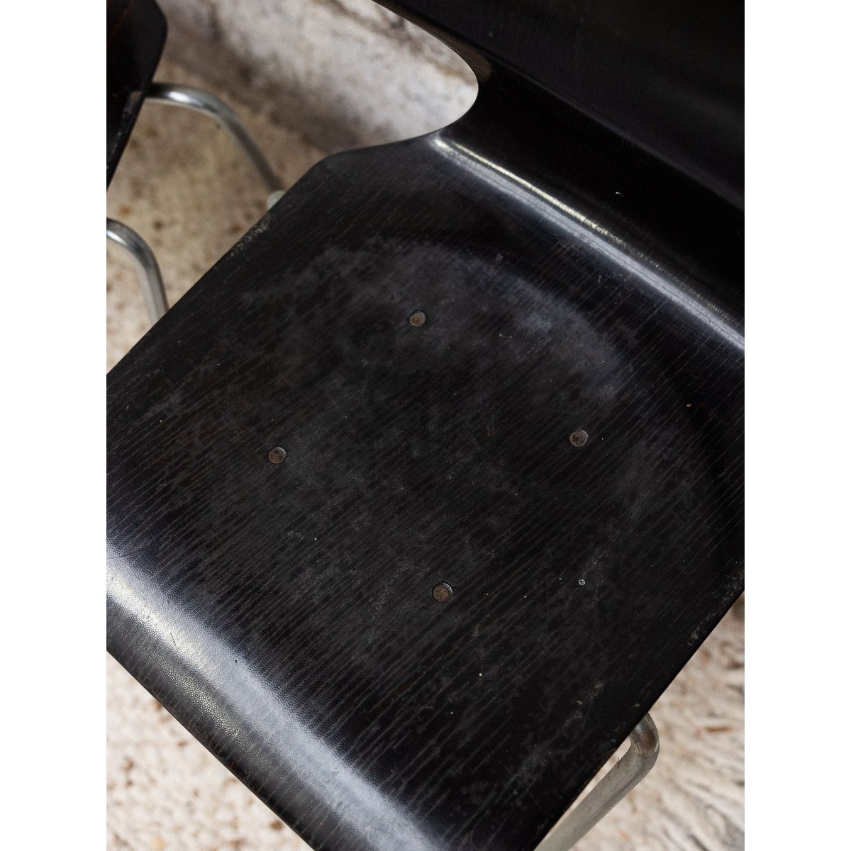 Chaise contemporaine Alma N°1779 - Bon état métal, DEBONGOUT