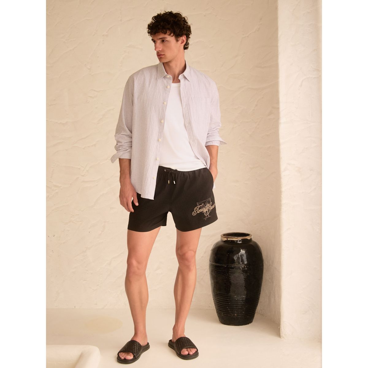 Short de bain brodé à texture gaufrée 5 po noir, NEXT