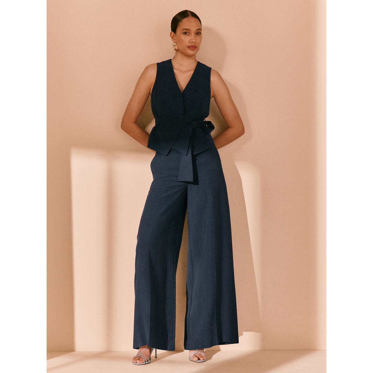 Gilet de costume avec ceinture à nouer bleu marine, NEXT